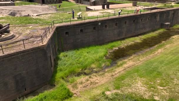 Reverzní odhalení Fort Gaines na ostrově Dauphin v Alabamě