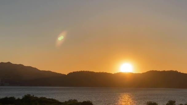 Zoom Shot Sunset Troia Beach Arrabida Mountain Ridge Στο Βάθος — Αρχείο Βίντεο