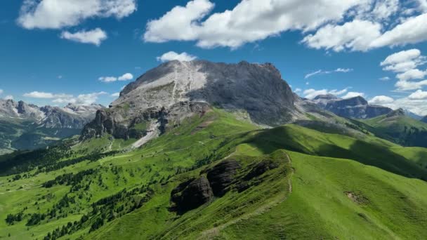 Increíble Vista Sobre Pico Dolomitas Con Una Ruta Senderismo Que — Vídeos de Stock