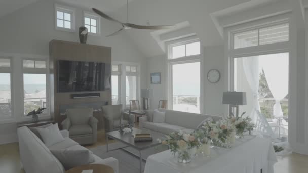 Interior Beira Mar Alojamento Moderno Design Interiores Branco Brilhante — Vídeo de Stock