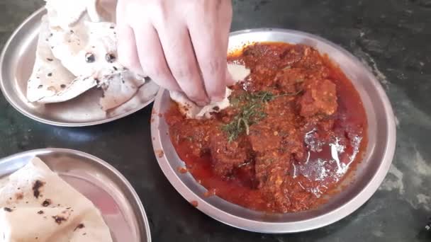 Bhuna Gosht Mutton Masala Indian Lamb Curry Autêntico Prato Molho — Vídeo de Stock