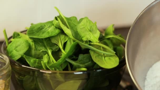 Close Spinach Leaves Bowl Being Prepared Cooking Home — Stock Video