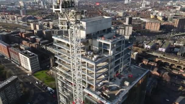 60Fps Aerial Drone Flight Overlooking Construction Tower Block Manchester City — Stock Video