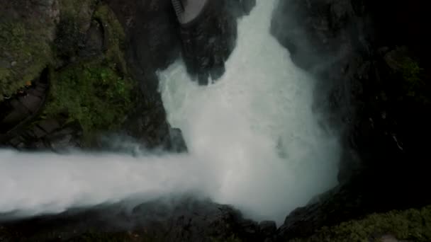 Erőteljes Pailon Del Diablo Vízesés Baos Agua Santa Ecuador — Stock videók