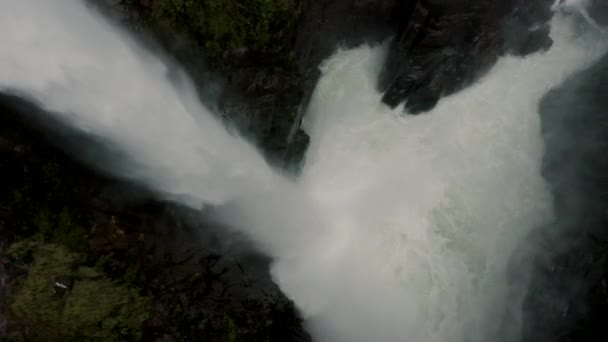 Cascada Verde Wodospad Pailon Del Diablo Szybko Płynąca Woda Płynąca — Wideo stockowe