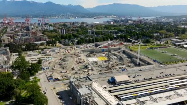 Antenni Näkymä Trillium Park Rakennustyömaalla Lähellä Pacific Central Station Kanadassa — kuvapankkivideo