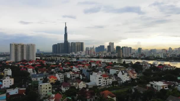 Skyline Von Chi Minh Stadt Bei Sonnenuntergang Drohnenblick Über Saigon — Stockvideo