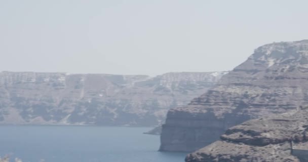 Rocas Oia Acantilados Mediterráneo Océano Grecia Santorini Ventoso Mar Amplia — Vídeos de Stock