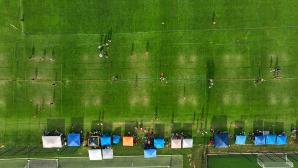 Lanzamiento Camión Aéreo Arriba Hacia Abajo Canchas Voleibol Desgastadas Torneo — Vídeos de Stock