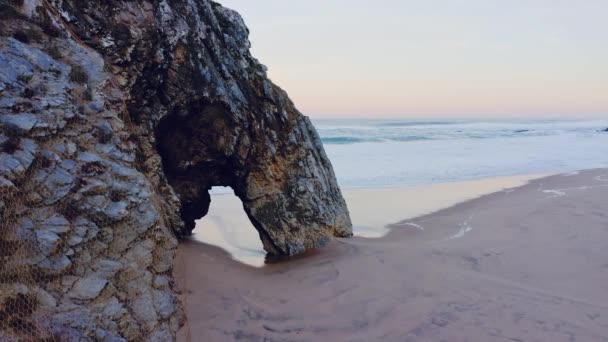 Aerial Drone View Lisbon Beach Arch Rock Formation Portugal Coast — ストック動画