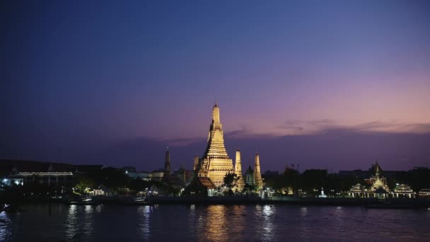 Bangkok City Skyline Night Thailand Wat Arun Buddhist Temple River — Stock Video