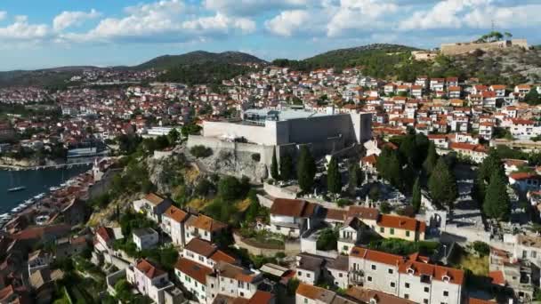 Küstenstadt Sibenik Kroatien Sommer Drohnenschuss Aus Der Luft — Stockvideo
