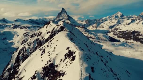Sviçre Deki Gornergrat Tren Istasyonunun Havadan Görüntüsü Karlı Dağlar — Stok video