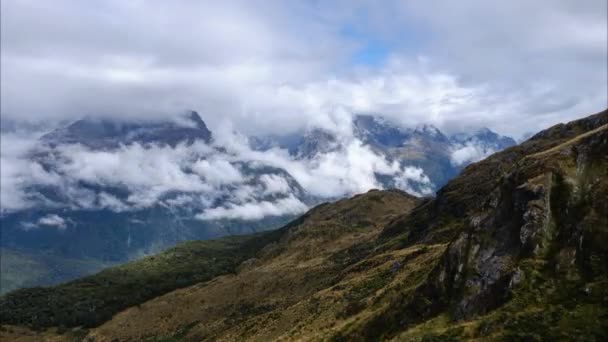 ニュージーランドの山の上の雲のタイムラプス Alps South Island — ストック動画