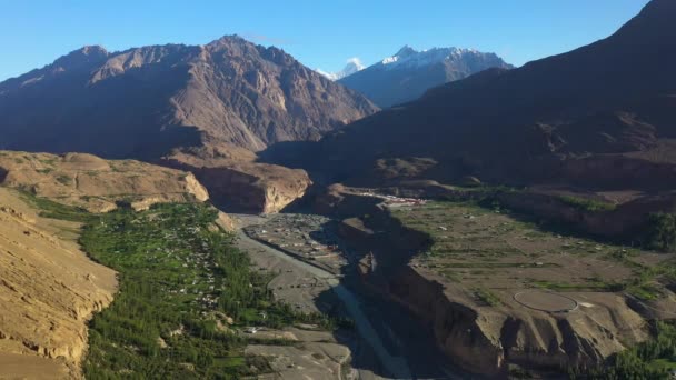 Hunza Pakistan Daki Passu Konilerinin Sinematik Görüntüsü Uzaktaki Tupopdan Tepesi — Stok video