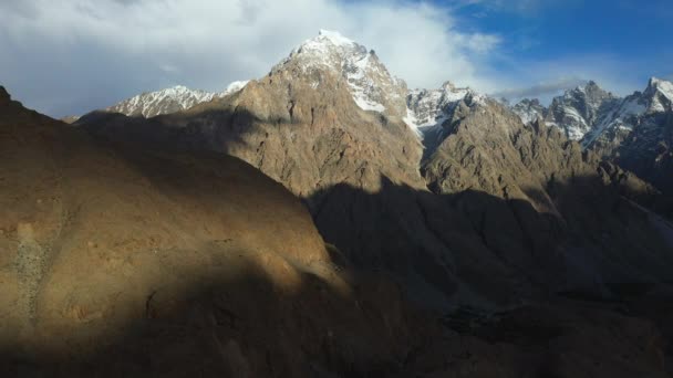 Fotografia Aérea Cinematográfica Tupopdan Peak Passu Cones Hunza Paquistão Picos — Vídeo de Stock