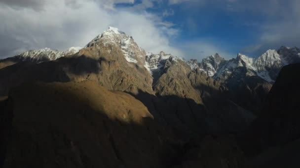 Fotografia Aérea Cinematográfica Tupopdan Peak Passu Cones Hunza Paquistão Picos — Vídeo de Stock