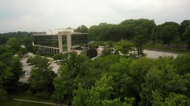 Establishing Shot Aerial Office Building Parking Lot King Prussia Pennsylvania — Stock Video