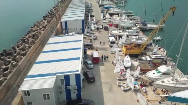 Plachetnice Jachty Přístavu Burgas Marina Moře Mezinárodní Regatta Event Příprava — Stock video