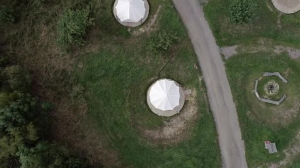 Top Aerial Tracking Downward Tent Yurt Middle English Countryside Devon — Stock Video