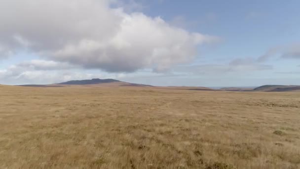 航空追跡は スコットランドのサザーランド スコットランドのA Mhine半島の荒地よりも低く 速くなります 科学にとって重要な場所だ イギリスの新しい宇宙港の提案された場所 — ストック動画