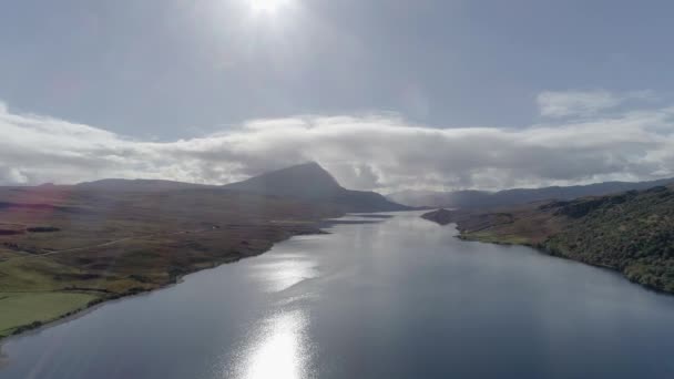 Fantastisk Flygbild Loch Hope Förgrunden Med Ben Hope Fjärran Vacker — Stockvideo