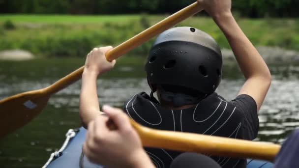 Slowmo Two White Kids Paddle Canoe Helmets Pfd Pelorus River — Stock Video