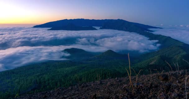 Felhők Tengere Naplementekor Palma Szigetén Kanári Szigeteken Birigoyo Vulkán Tetejéről — Stock videók
