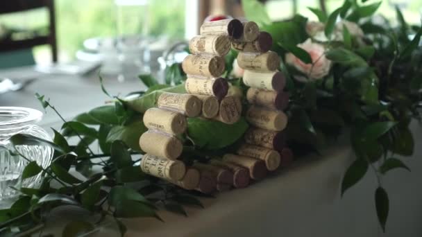 Slowmo Wine Corks Shape Heart Ruscus Pink Roses White Table — Stock Video