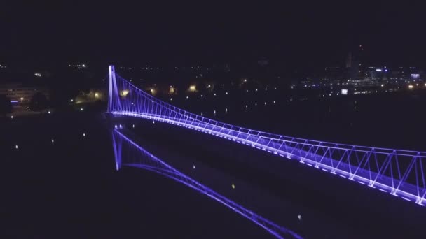 Osijek 克罗地亚无人驾驶飞机飞行用Led照明桥 — 图库视频影像