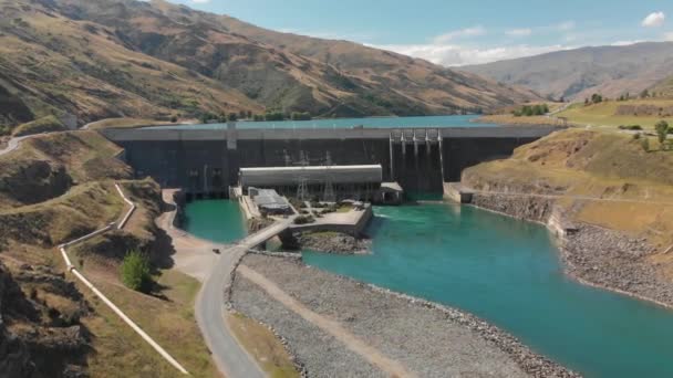 Aérea Central Hidroeléctrica Presa Clyde Otago Central Nueva Zelanda — Vídeo de stock