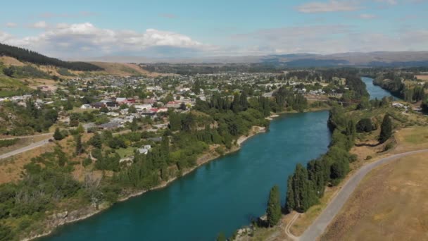Slowmo Αεροφωτογραφία Της Ιστορικής Πόλης Clyde Στο Central Otago Νέα — Αρχείο Βίντεο