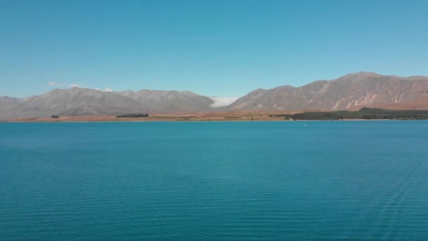 Аэросъемка Озера Текапо Новая Зеландия Красивых Бирюзовых Гор Голубой Водой — стоковое видео
