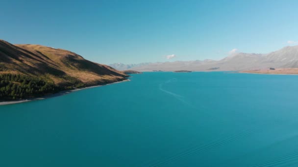 Arka Planda Tekapo Gölü Yeni Zelanda Güzel Turkuaz Mavi Dağlarının — Stok video