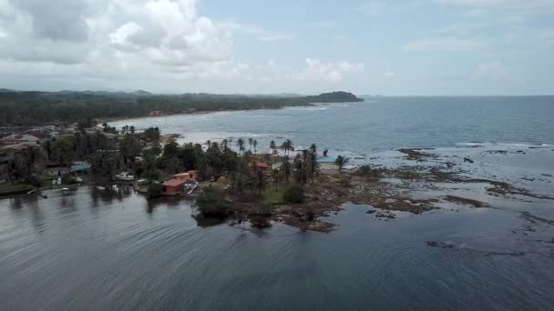 Vue Aérienne Petite Ville Caribéenne Près Mer Gauche Palenque Colon — Video