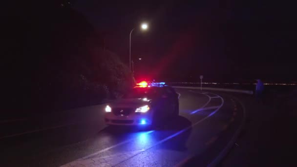 Nový Zéland Policejní Auto Dorazí Místě Nehody Silnici Auto Havaroval — Stock video