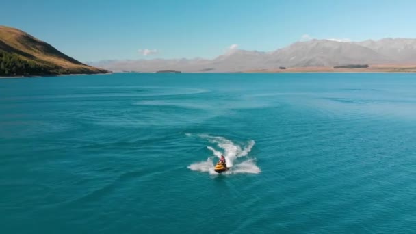 Jet Ski Beautiful Turquoise Blue Water Lake Tekapo New Zealand — стокове відео