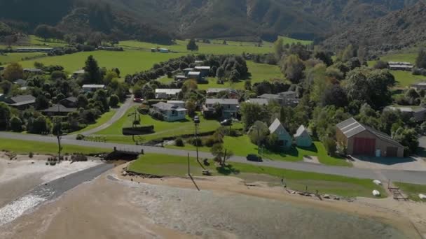 Foto Aérea Ciudad Anakiwa Por Playa Queen Charlotte Sound Marlborough — Vídeo de stock