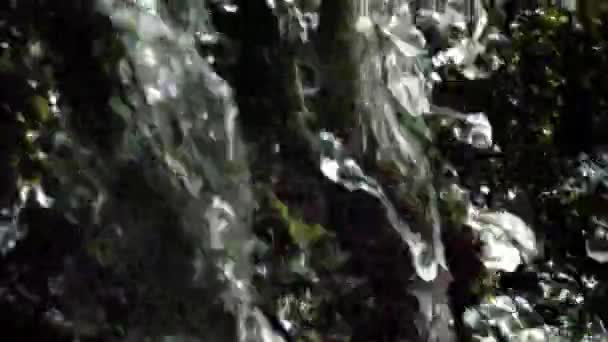 Exteme Closeup Water Falling Waterfall Shot Slow Motion — Stock Video