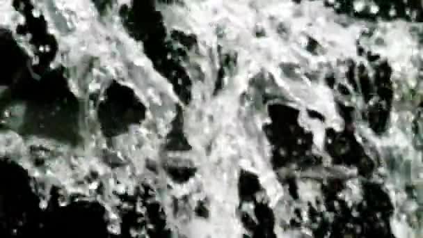 Water Stroomt Waterval Slow Motion Schot 180 Fps — Stockvideo