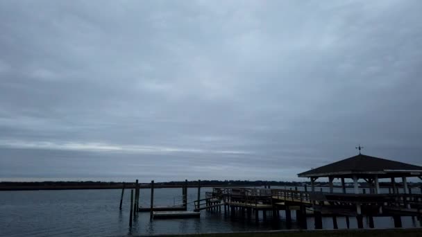 Atardecer Lapso Tiempo Gazebo Orilla Wrightsville Beach Carolina Del Norte — Vídeo de stock