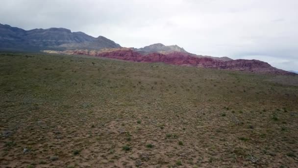 Aerial Dra Från Red Rock Canyon Nära Las Vegas Nevada — Stockvideo