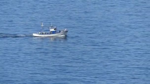 Vissersboot Bij Tenerife — Stockvideo