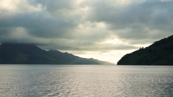 Slowmo Beautiful View Boat Ocean Hills Clouds Marlborough Sounds New — Stock Video