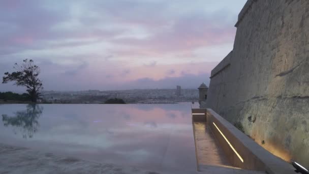Bewolkt Kleurrijk Zonsondergang Uitzicht Valletta Grand Harbour Uitzicht Vanuit Luxe — Stockvideo