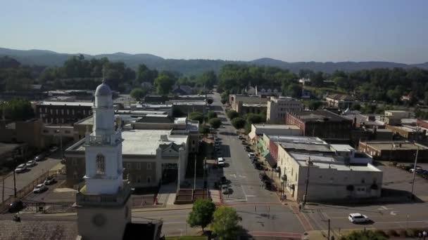 Aerial Flying Downtown Lenoir North Carolina — стоковое видео