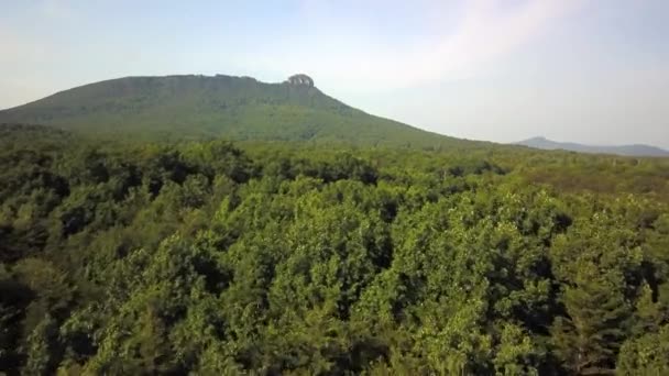 北卡罗莱纳州飞行员山4K的空中射击 — 图库视频影像