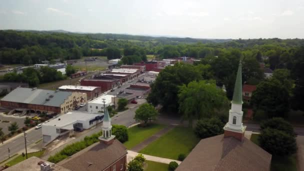 Luchtfoto Van Elkin North Carolina Met Kerktorens Voorgrond — Stockvideo