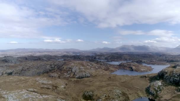 Impresionante Paisaje Escarpado Del Oeste Escocia Lleno Colinas Rocosas Valle — Vídeos de Stock