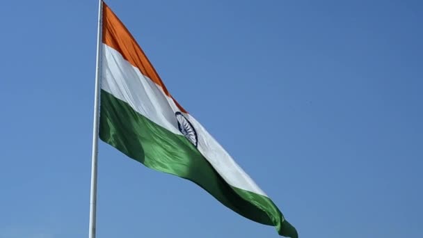 Big Waving Indian National Flag Close Tricolour Flying Blue Sky — Stock Video